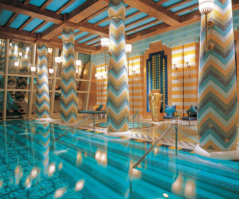 Andiamo in piscina Burj Al Arab Dubai