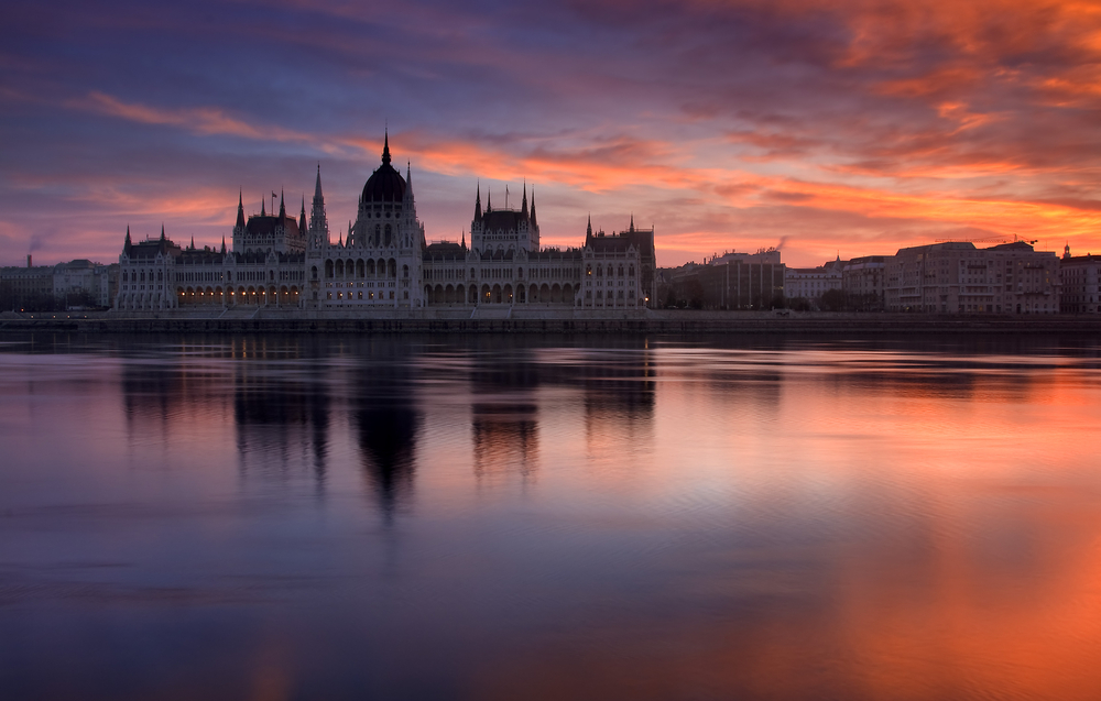 Budapest parliament in sunrise0