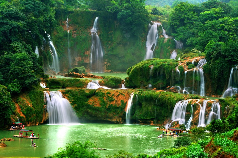 Detian Waterfall in Guangxi 