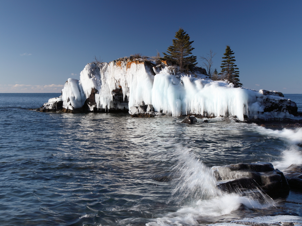 Hollow Rock on the Lake Superior north shore in Minnesota 5