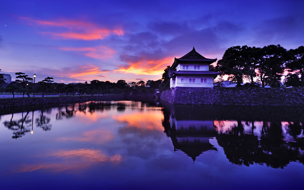 Imperial Palace Reflection in Twilight giappone