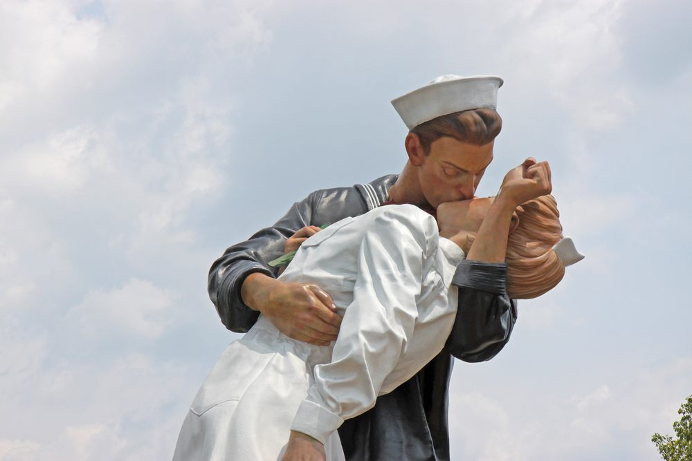 SARASOTA Florida MAY 23 The statue titled Unconditional Surrender in the center of Sarasota Florida on May 23 2011