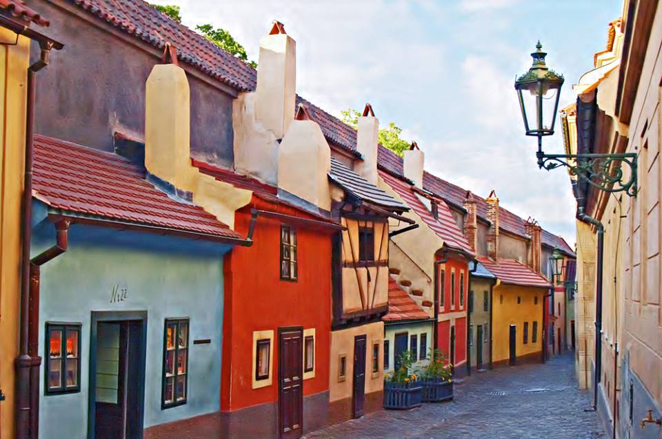 Vicolo dOro Zlata Ulicka è il vicolo degli alchimisti Praga
